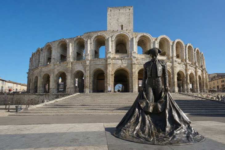 Patrimoine et tourisme : pourquoi Arles continue d'attirer les visiteurs du monde entier