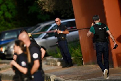 Un jeune homme tué par balles à Alès, enquête sur un possible règlement de comptes entre gangs.