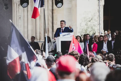 Jean-Luc Mélenchon lance son premier meeting pour contrer le RN en vue de la présidentielle
