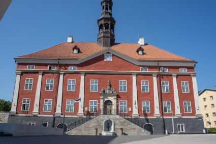 Estonie : Narva élit deux maires, une situation politique sans précédent.