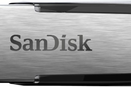 SanDisk Ultra Flair 128 Go Flash Drive (Clé USB, des vitesses allant jusqu&rsquo;à 150 Mo/s, USB 3.0, Protection par mot de passe, Un boîtier en métal élégant et resistant) Argent/Noir