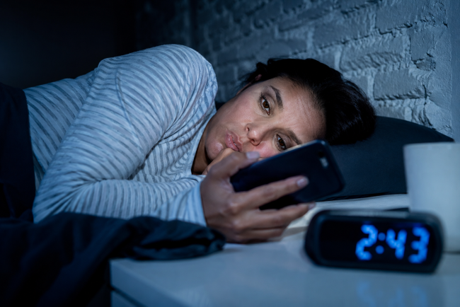 Sommeil : pourquoi les spécialistes alertent sur une fatigue chronique grandissante